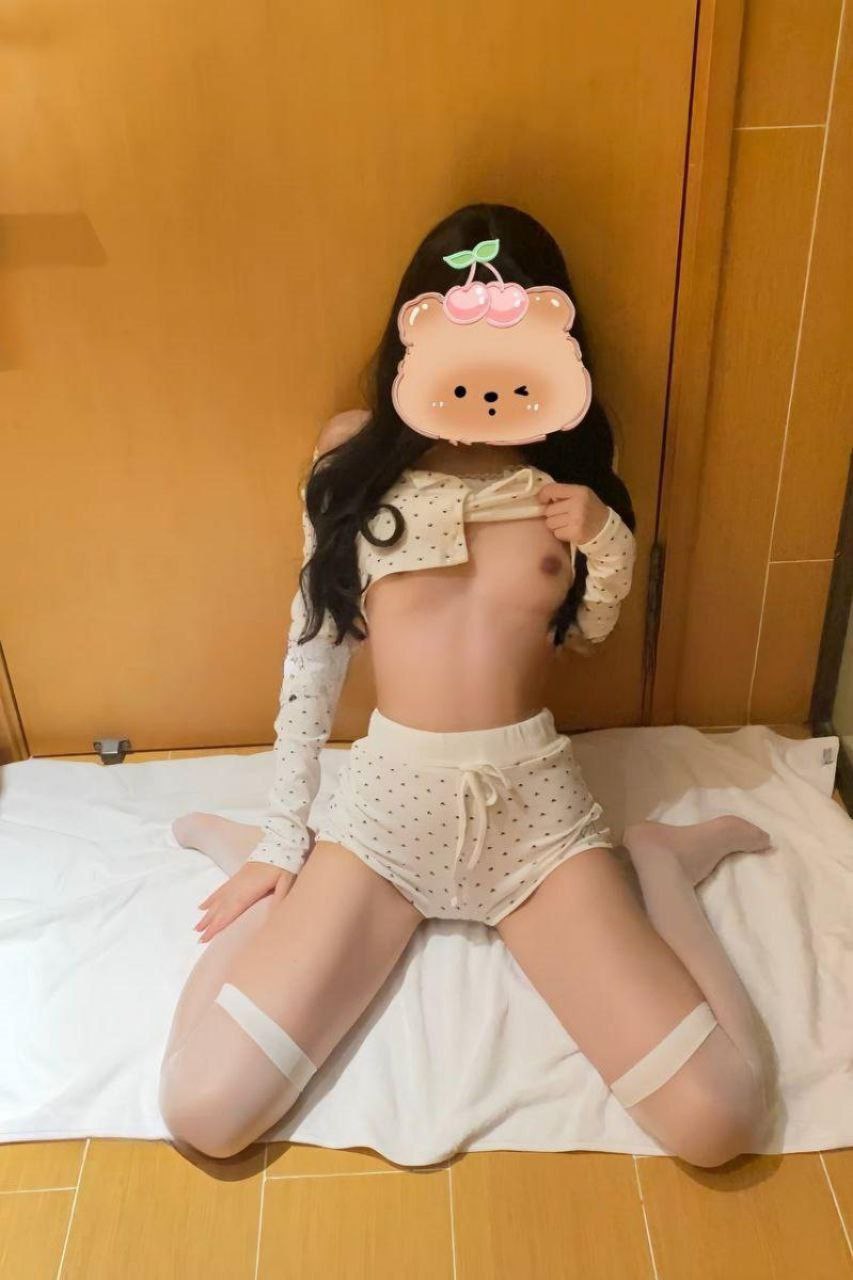小受被用各种姿势进入メイリン モデルコレクション メ完整版免费...